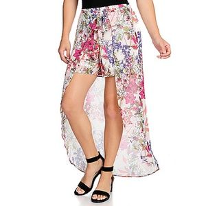 ✨3 for $30✨ NWOT Floral Chiffon Shorts w/ Skirt